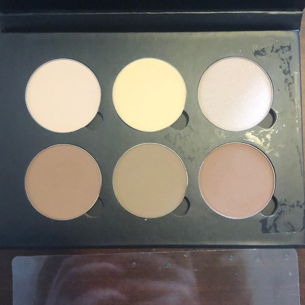 Contour Kit. Anastasia Beverly Hills.